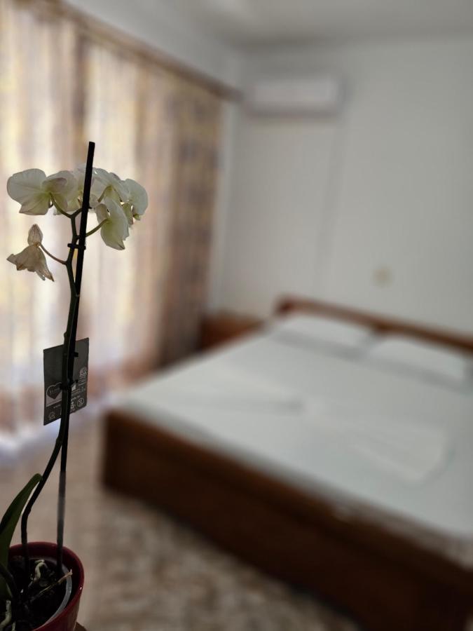 Alex Apartments Σαράντα Εξωτερικό φωτογραφία
